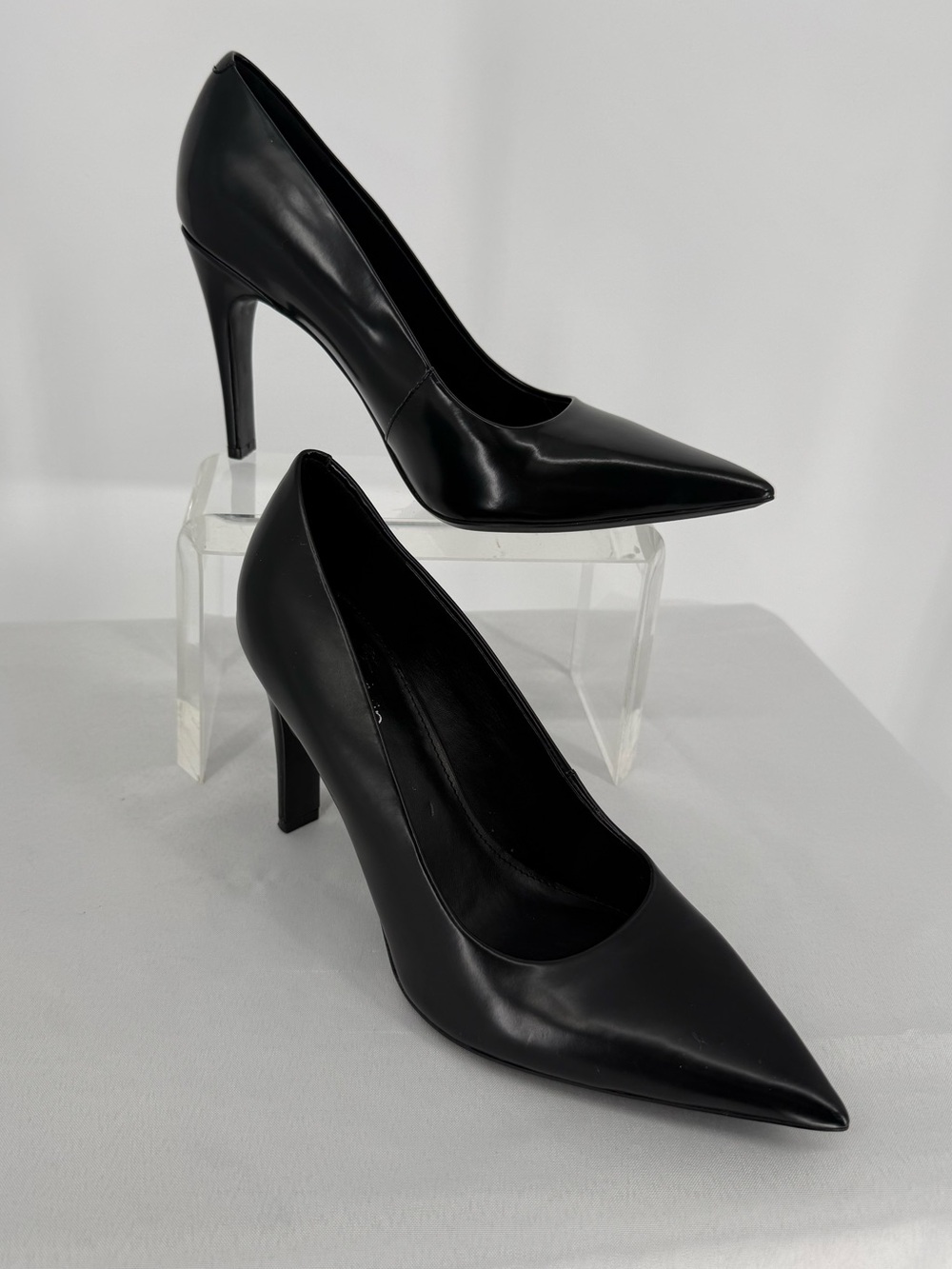 Calvin Klein Classic Pointed-Toe Black Women's Pumps Size 8M